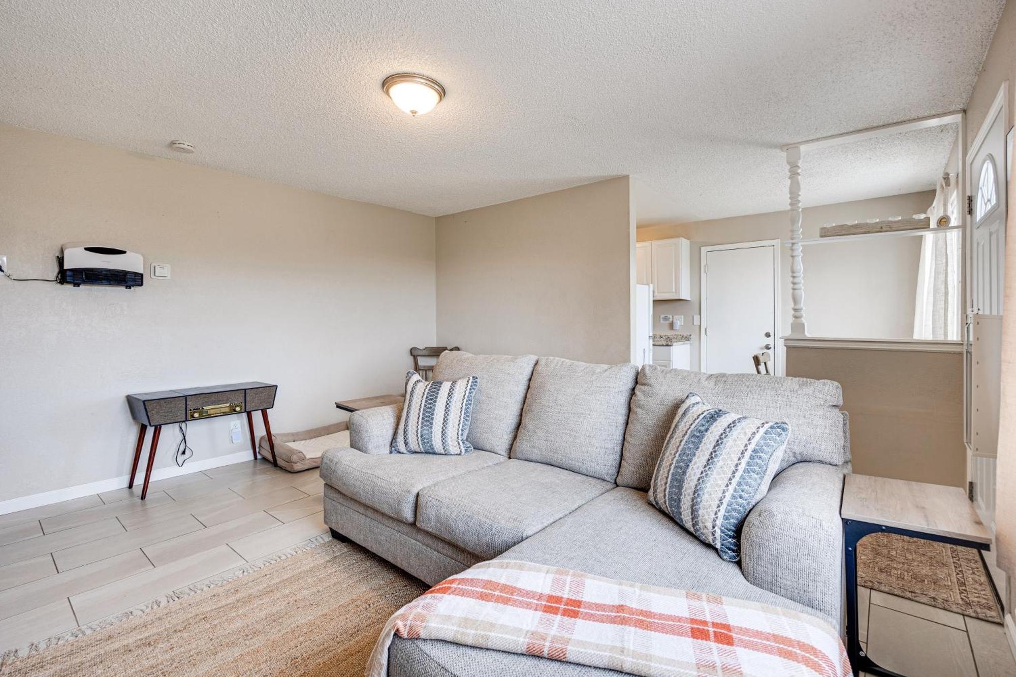 Convenient Joshua Tree Apartment - Walk To Town! エクステリア 写真