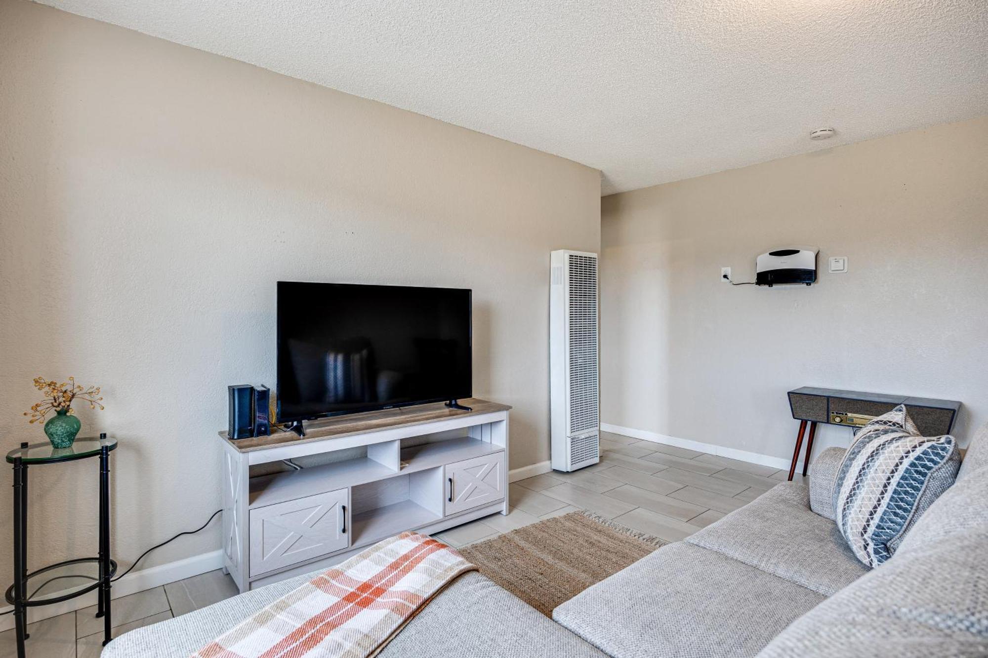 Convenient Joshua Tree Apartment - Walk To Town! エクステリア 写真