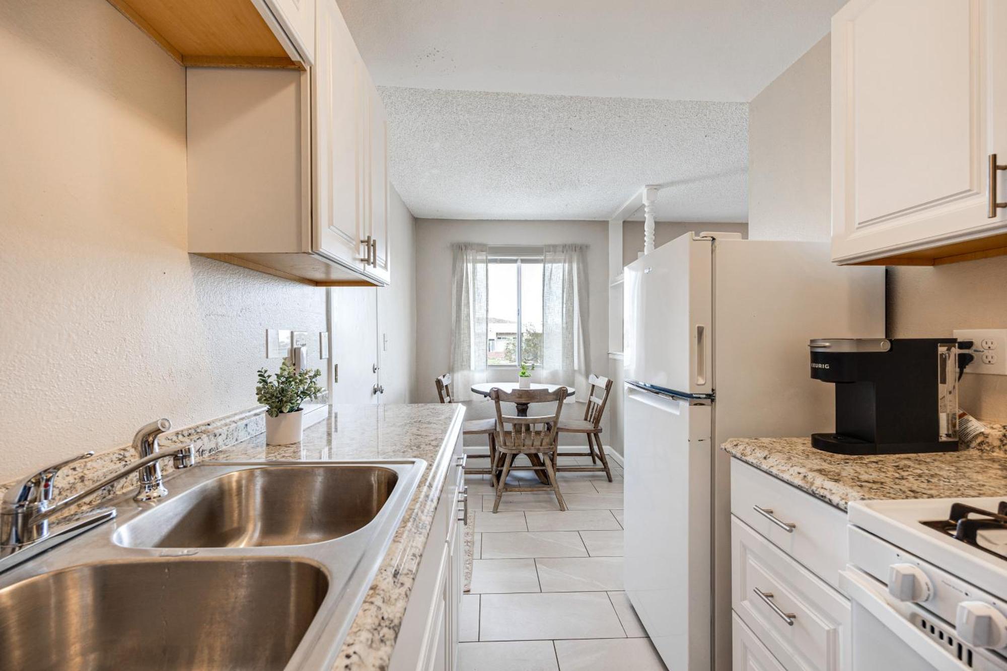 Convenient Joshua Tree Apartment - Walk To Town! エクステリア 写真